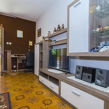House Sneana *